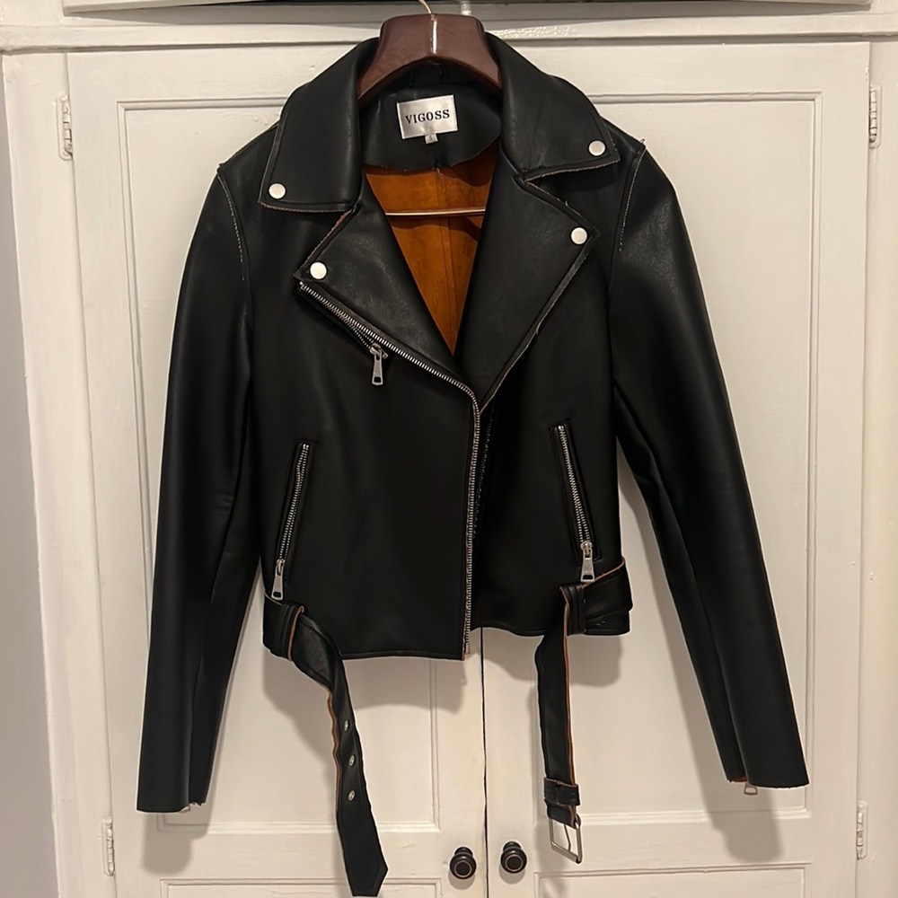 VIGOSS small black leather jacket